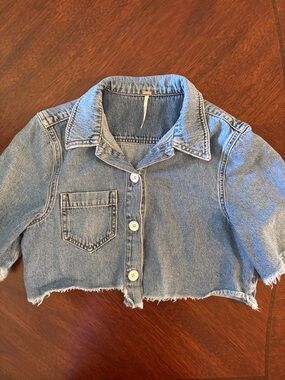 Free People Cropped Light Wash Denim Button-Up Jacket - Light Blue